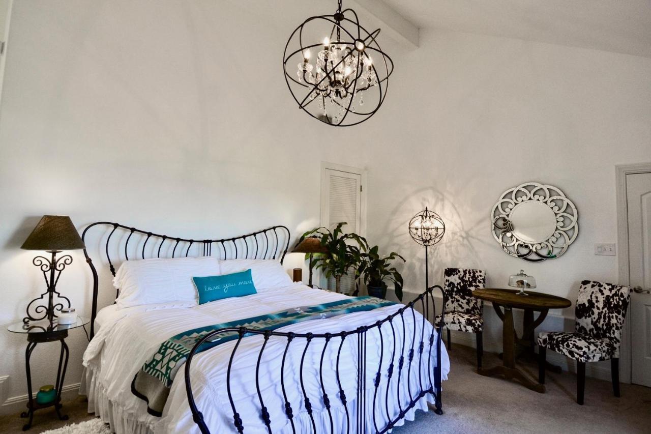 Casa Del Sol Bed And Breakfast Lakeway Eksteriør billede